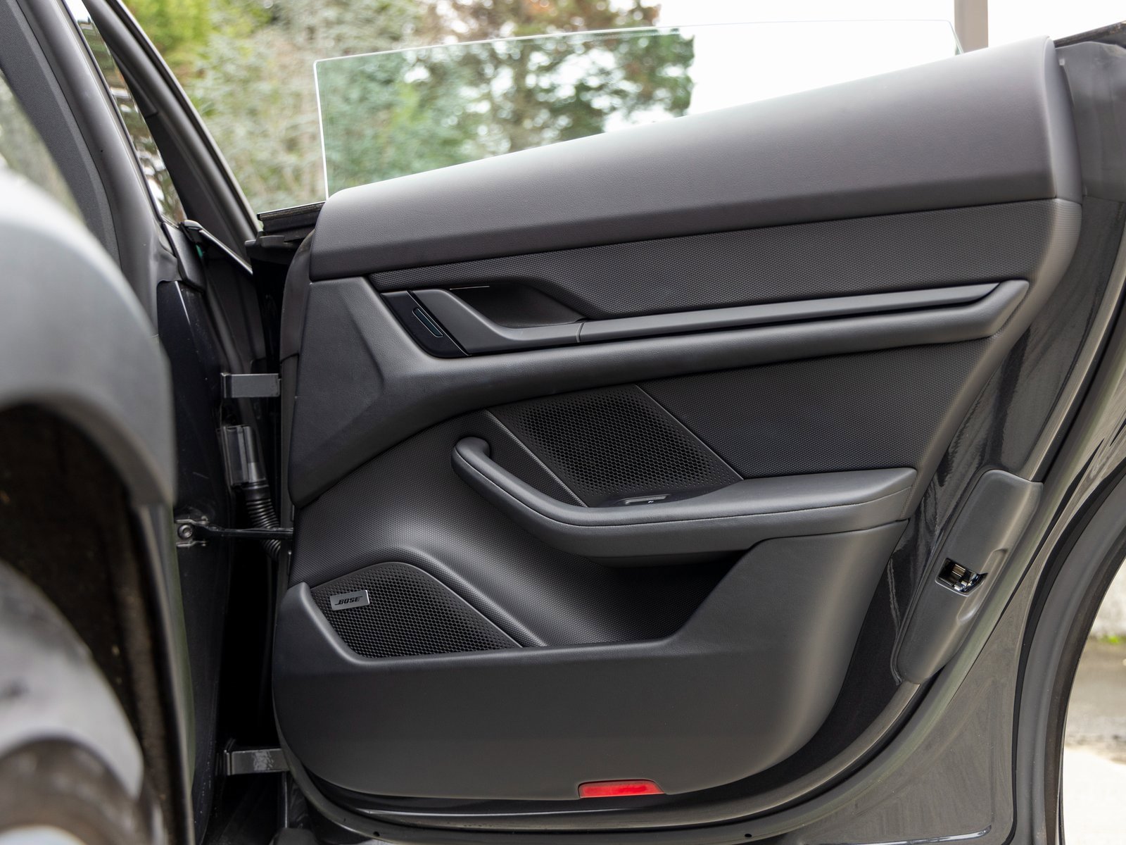 Certified 2023 Porsche Taycan 4 Cross Turismo image 40