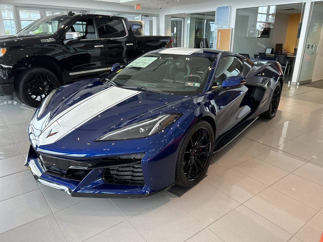 New 2027 Chevrolet Corvette Grand Sport w/ Z52 Sport Performance Package RWD image 3