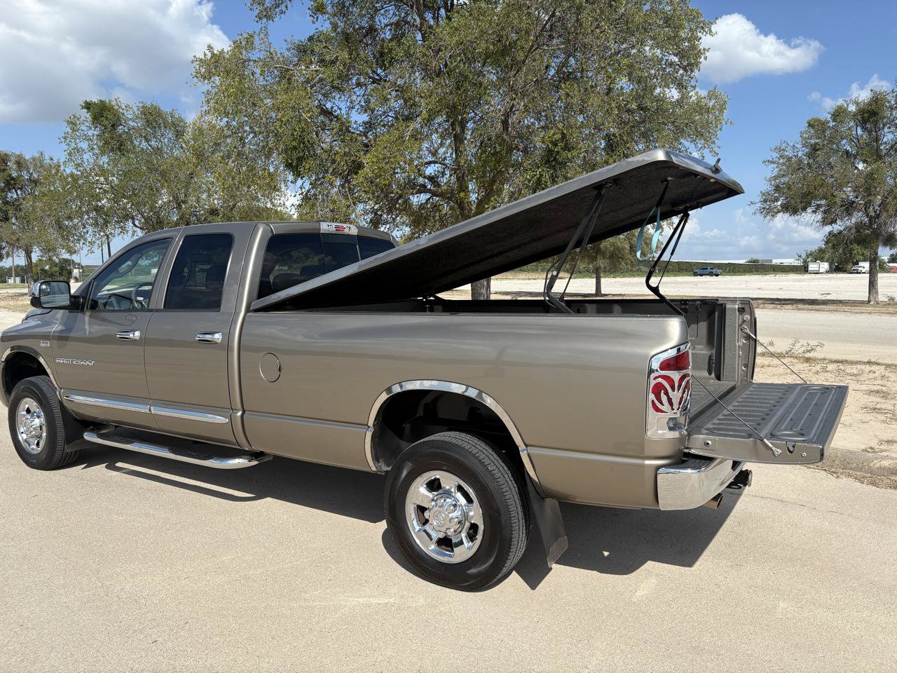 Used 2006 Dodge Ram 2500 Truck Laramie AWD/4WD image 55