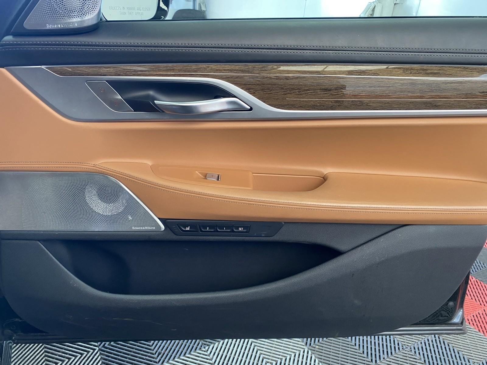 Used 2019 BMW 750i xDrive w/ Executive Package image 10