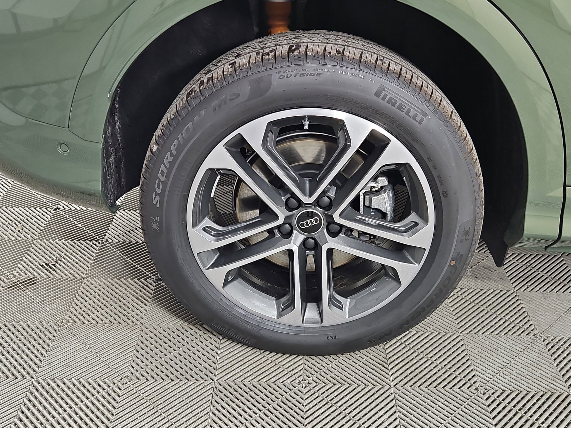 New 2026 Audi Q5 Premium image 9