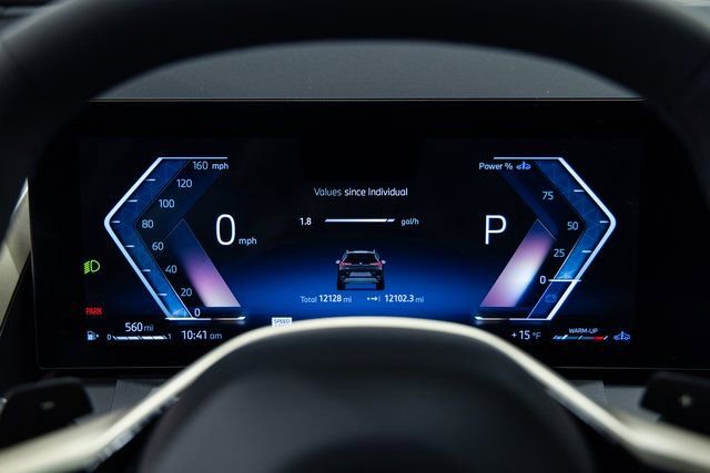 Used 2025 BMW X3 xDrive30i w/ Premium Package image 2