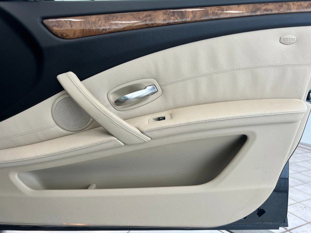 Used 2008 BMW 528xi Sedan AWD/4WD image 16