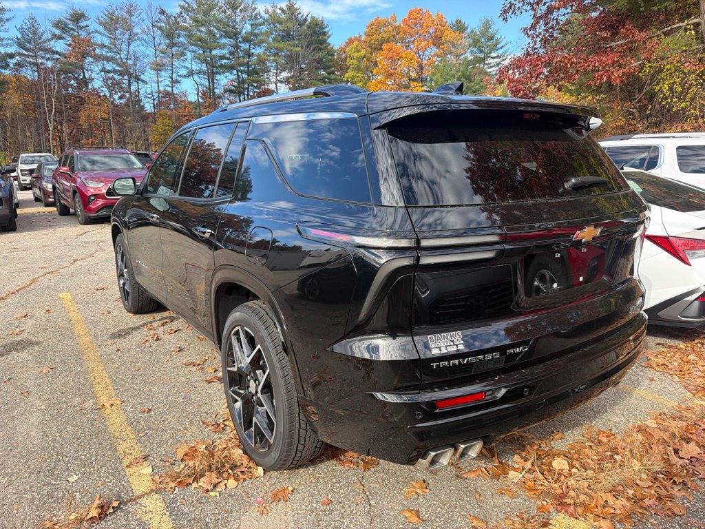 Used 2026 Chevrolet Traverse High Country AWD/4WD image 2
