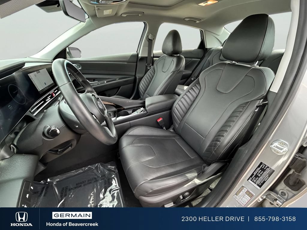 Used 2023 Hyundai Elantra Limited w/ Cargo Package FWD image 19