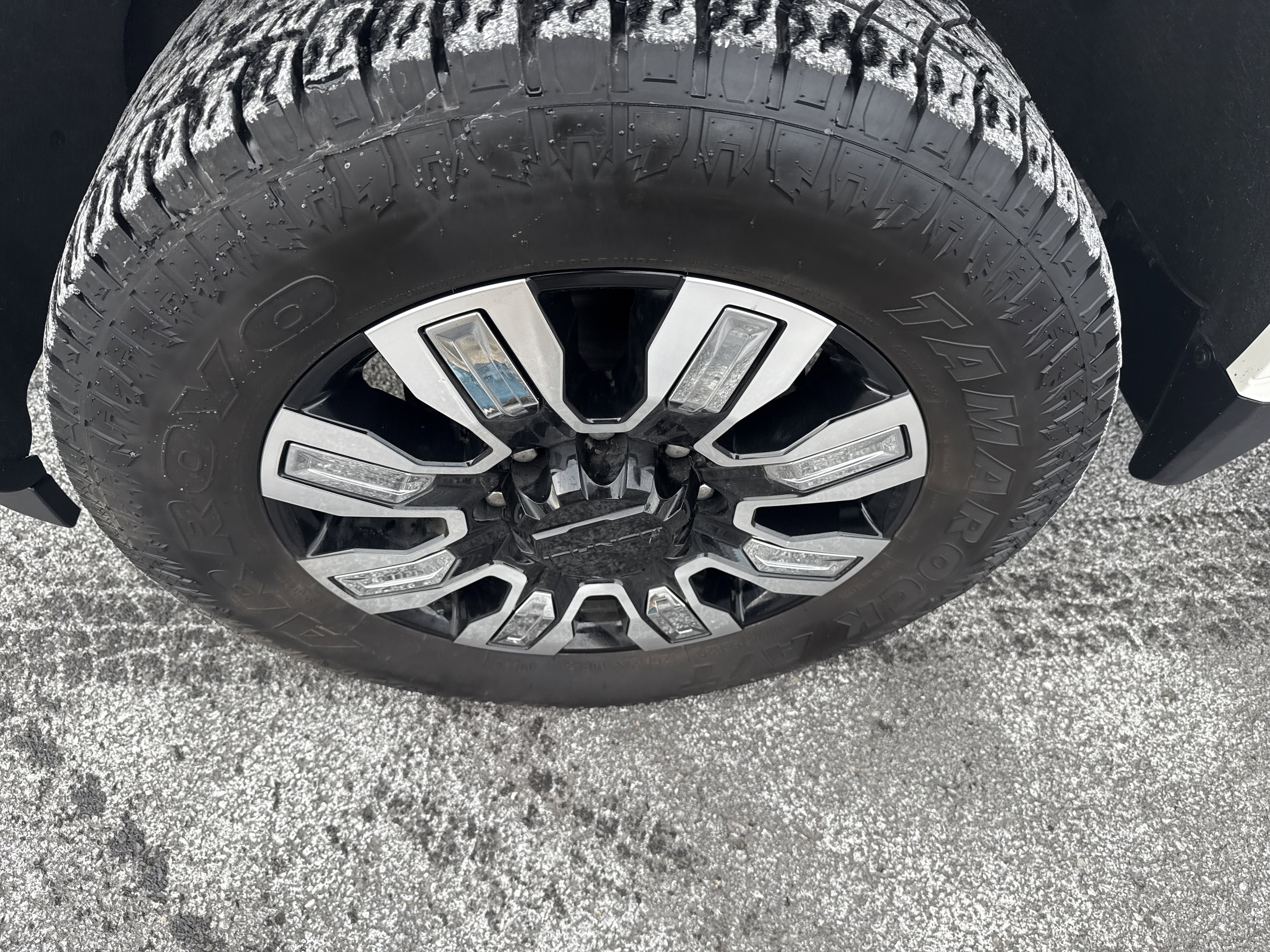 Used 2024 GMC Sierra 2500 Denali w/ Denali Reserve Package image 10