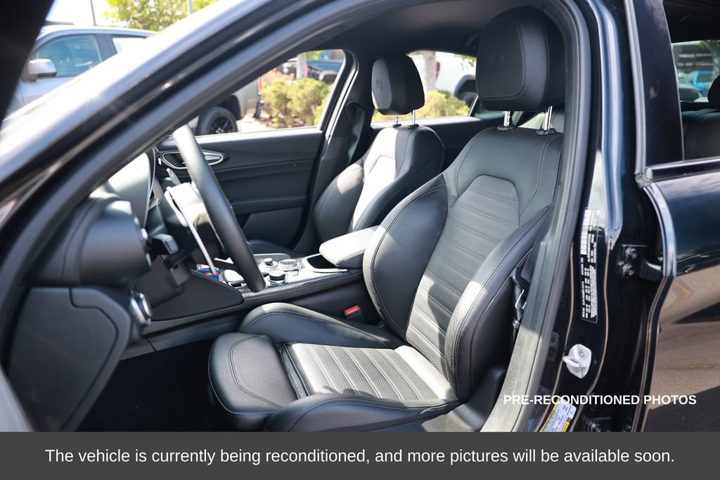 Used 2023 Alfa Romeo Giulia Quadrifoglio w/ Active Assist Plus Package image 10