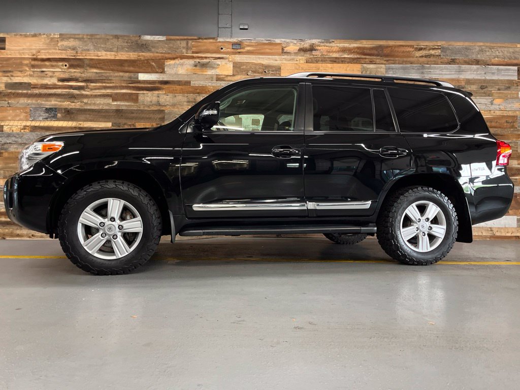 Used 2014 Toyota Land Cruiser AWD/4WD image 46