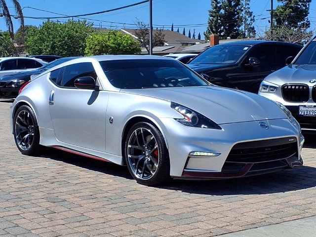 Used 2016 Nissan 370Z NISMO RWD image 7