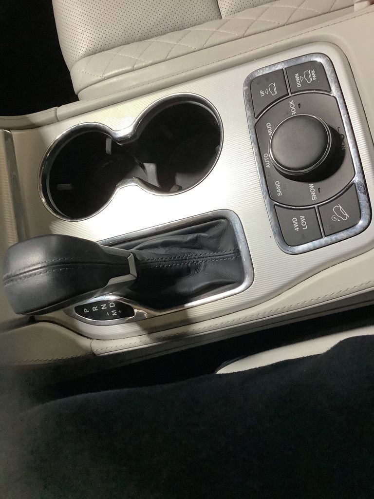 Used 2018 Jeep Grand Cherokee Summit image 31