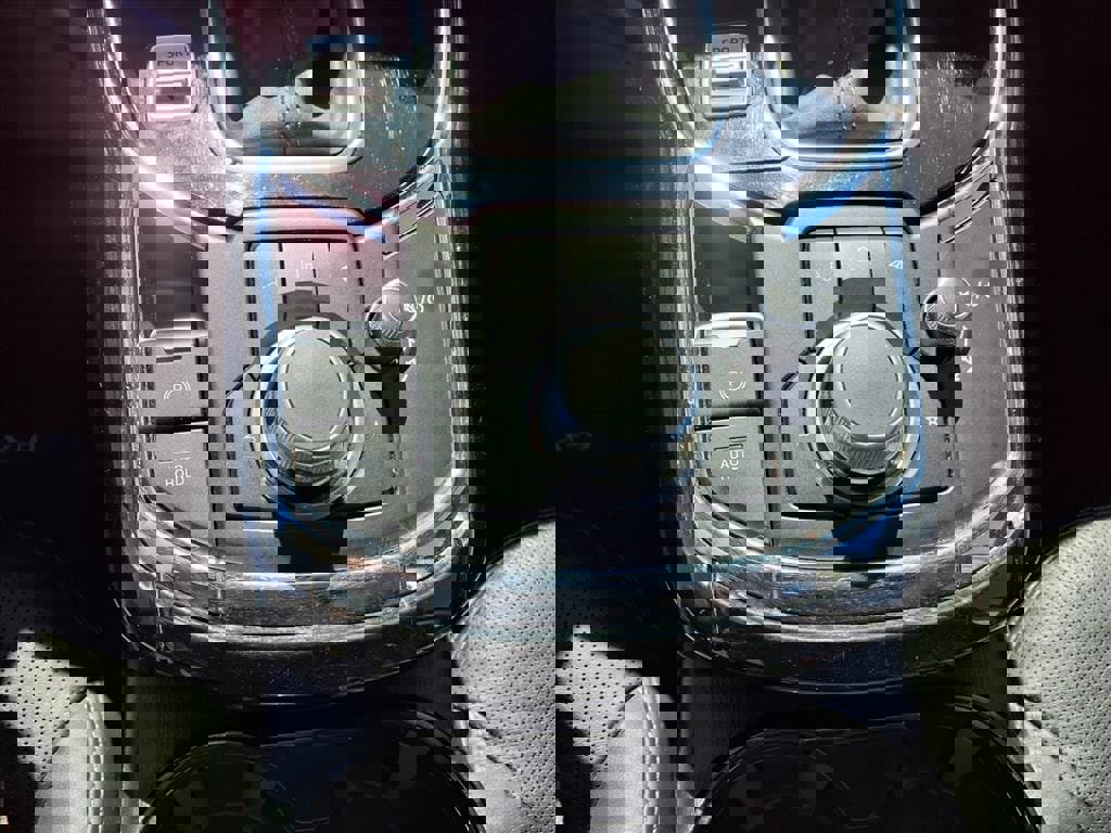 Used 2022 MAZDA CX-9 Touring image 22