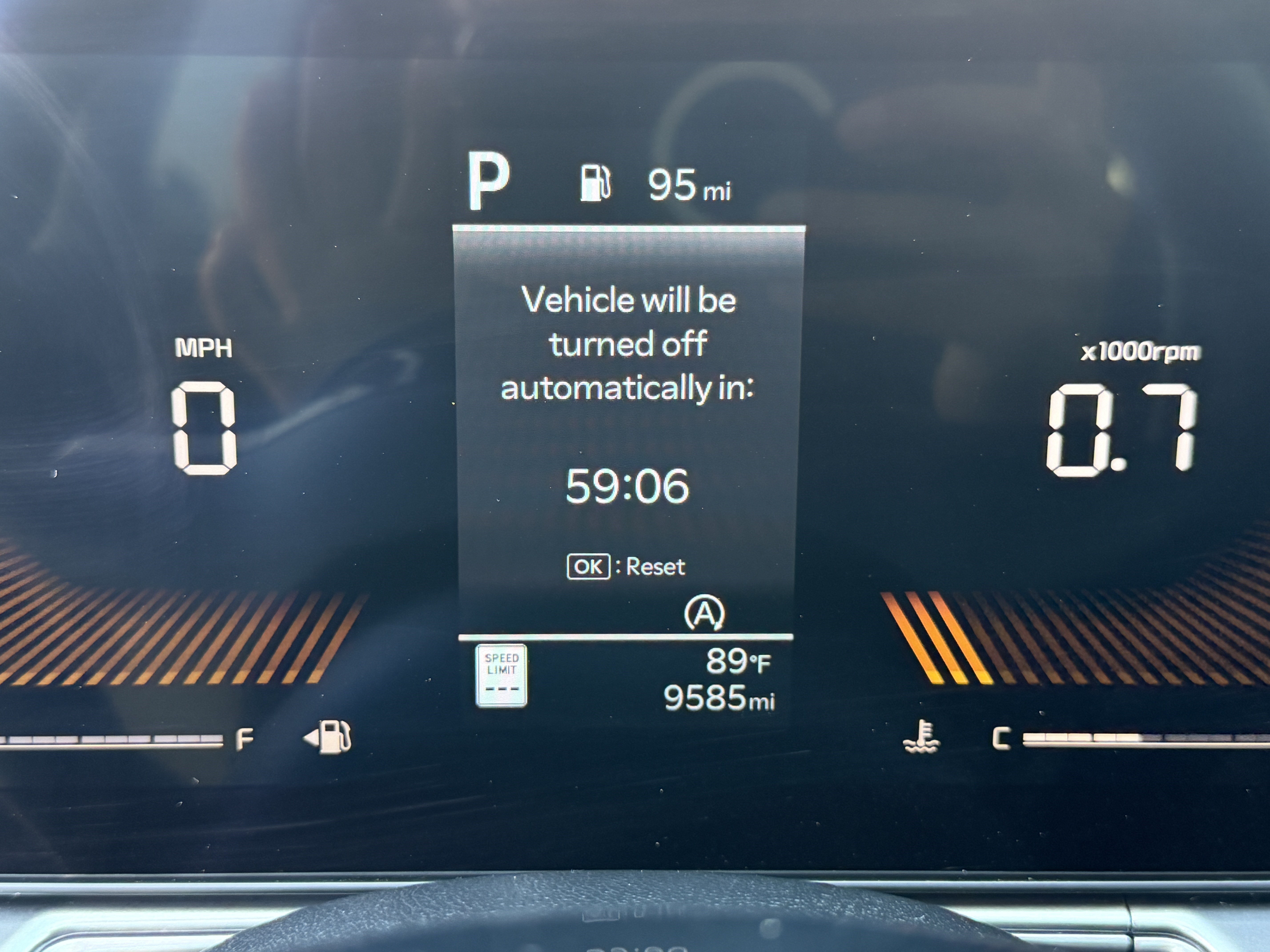 Certified 2025 Kia Sorento S w/ Panoramic Sunroof Package FWD image 22
