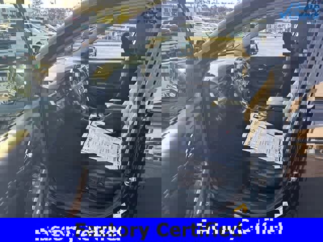 Certified 2023 GMC Acadia SLE w/ Driver Convenience Package image 18