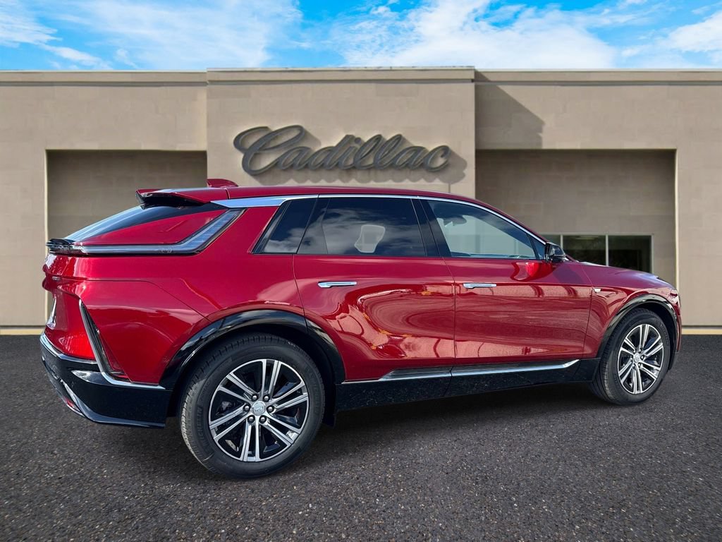 New 2026 Cadillac Lyriq Luxury RWD image 3