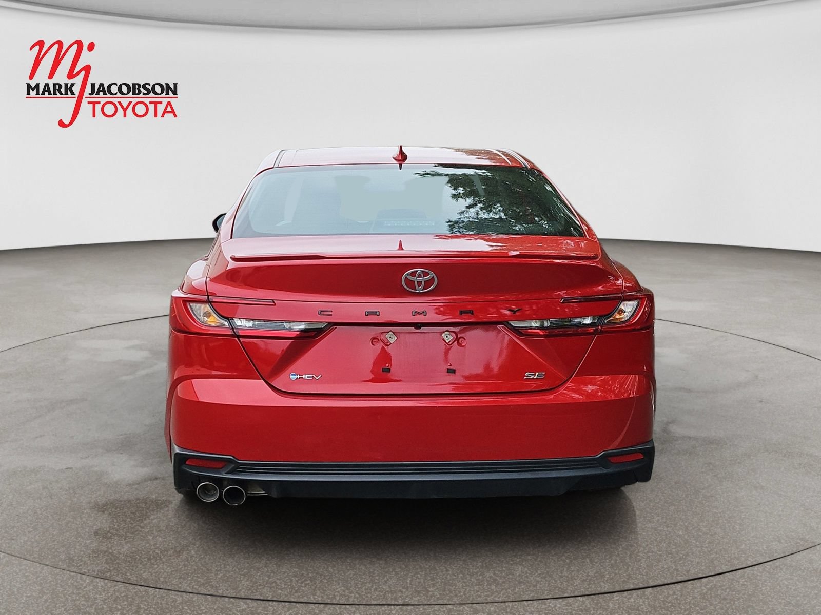 Used 2025 Toyota Camry SE FWD image 11