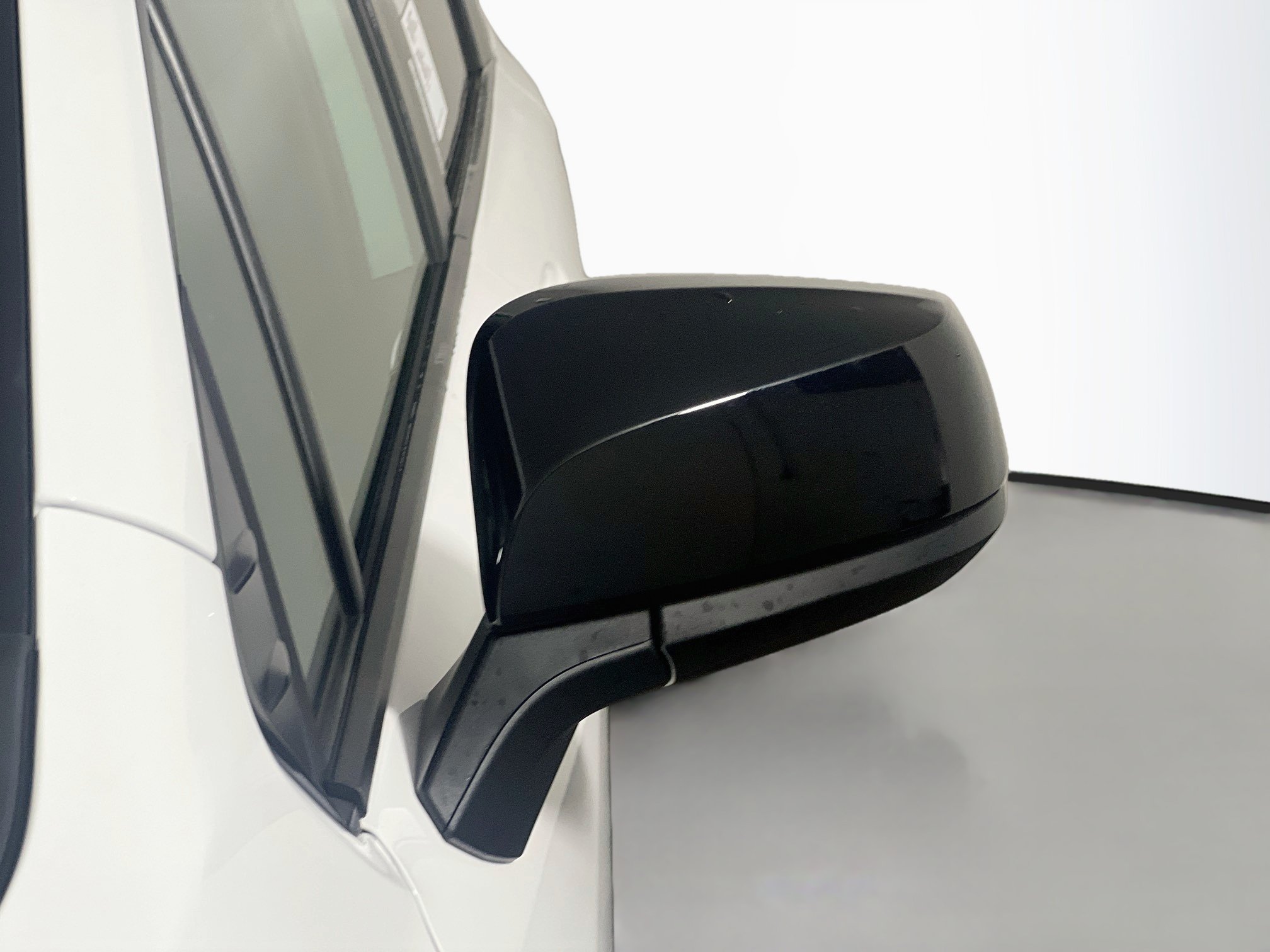 New 2026 Toyota Sienna XSE FWD image 12