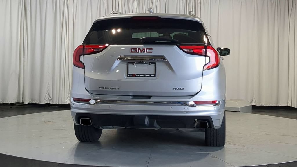 Used 2020 GMC Terrain Denali w/ Denali Premium Package AWD/4WD image 9