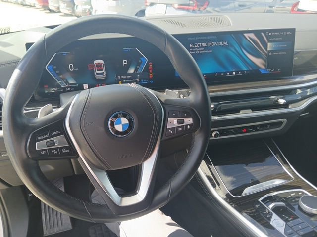 Used 2025 BMW X5 xDrive50e image 23