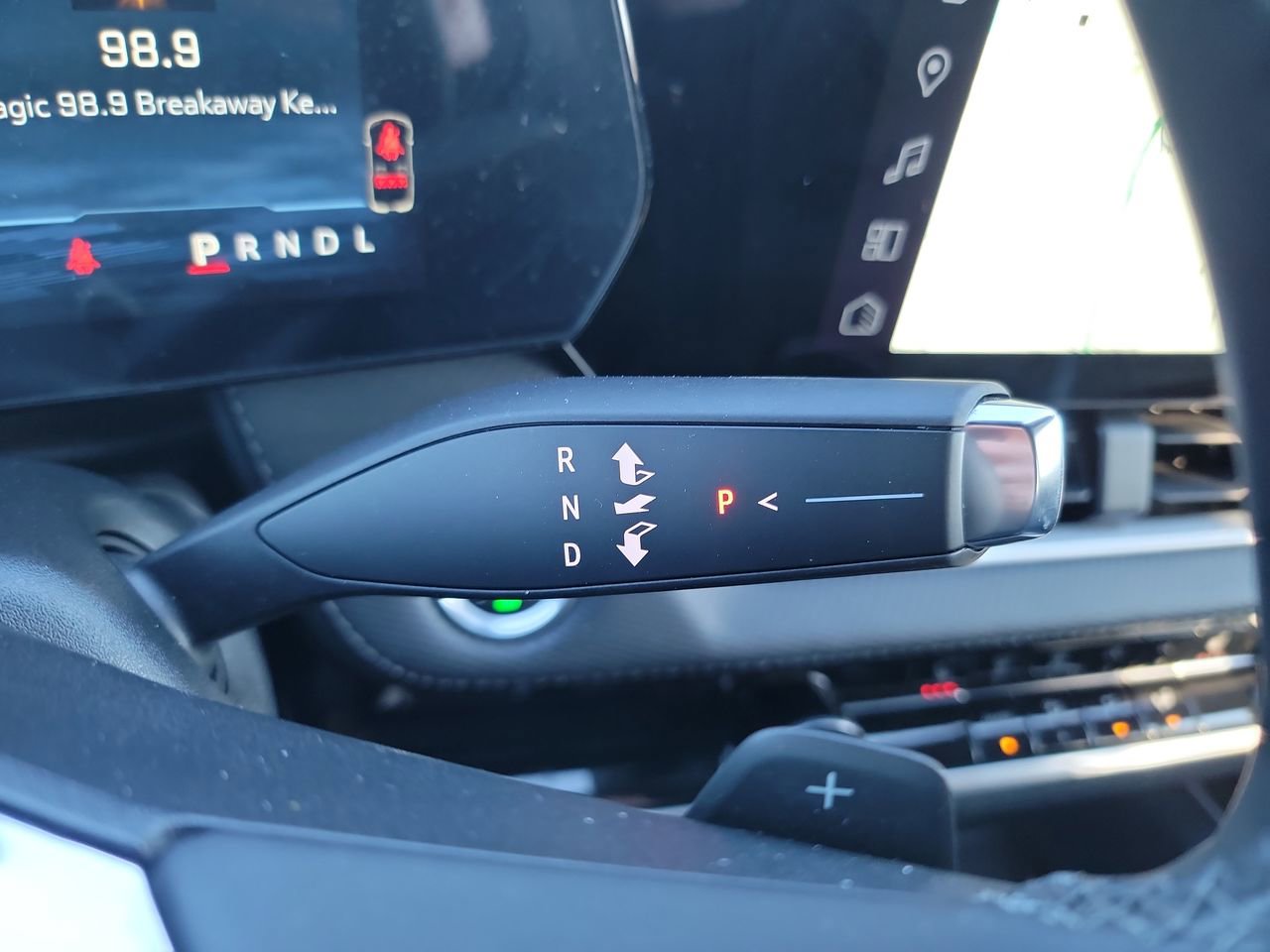 Used 2025 Chevrolet Equinox LT image 18