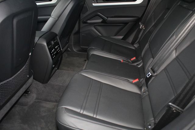 Certified 2026 Porsche Cayenne S image 23