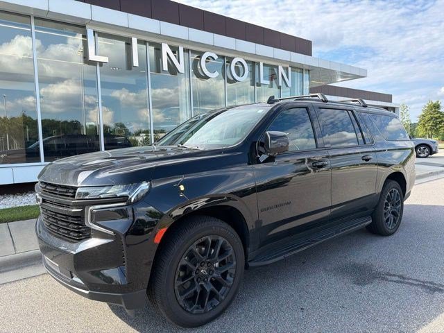 Used 2023 Chevrolet Suburban RST w/ Sport Performance Package AWD/4WD video 1