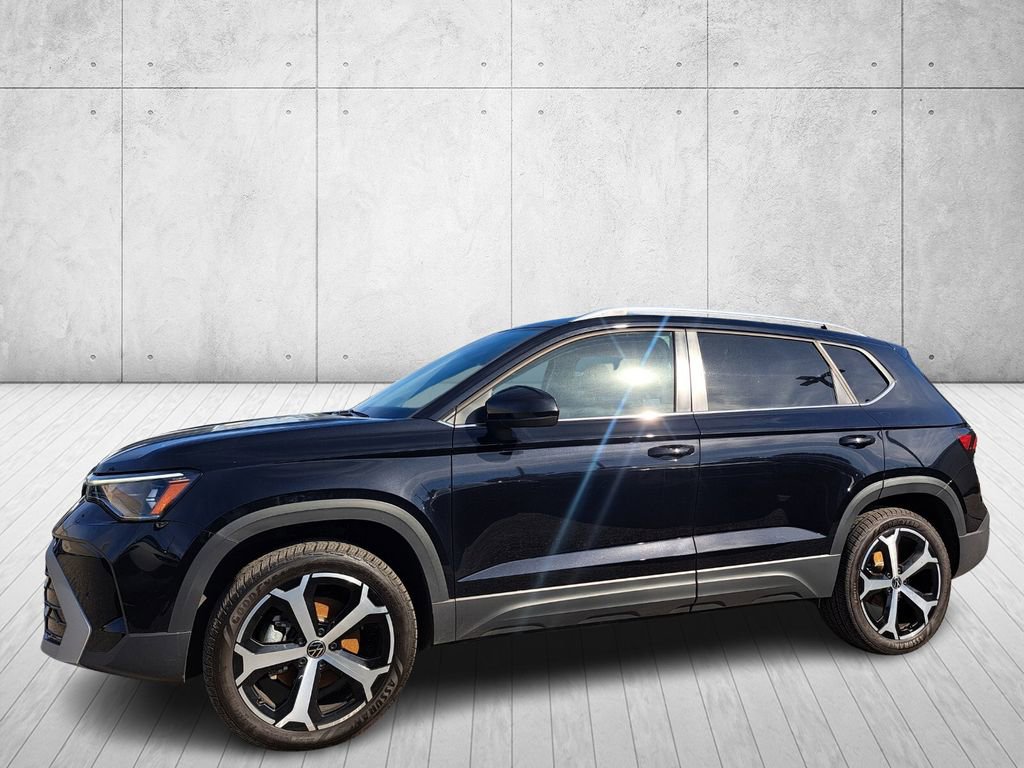 Used 2025 Volkswagen Taos SEL image 8