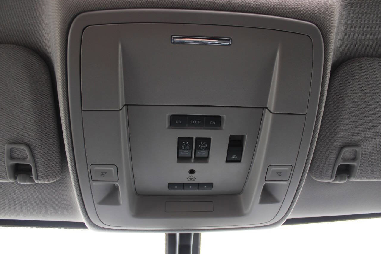 Used 2019 Chevrolet Silverado 2500 LTZ w/ Duramax Plus Package image 38