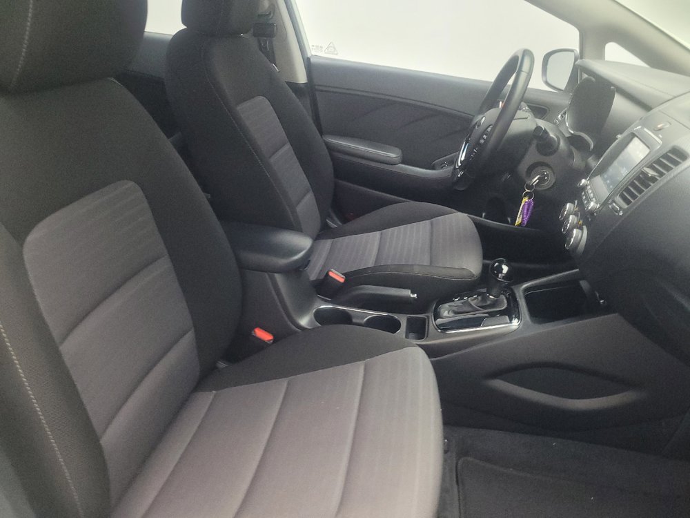 Used 2017 Kia Forte S FWD image 21