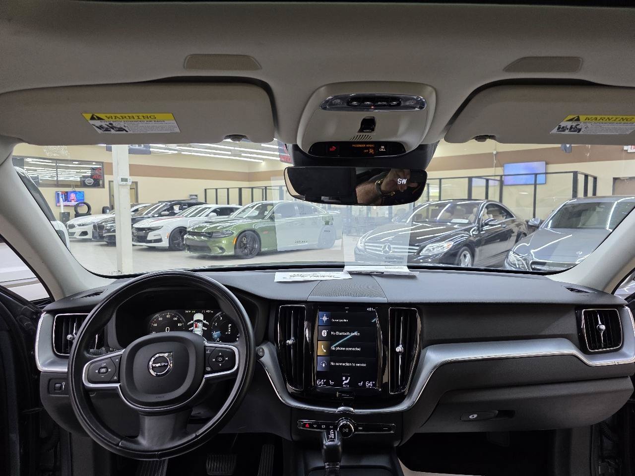 Used 2018 Volvo XC60 T5 Momentum w/ Convenience Package AWD/4WD image 28
