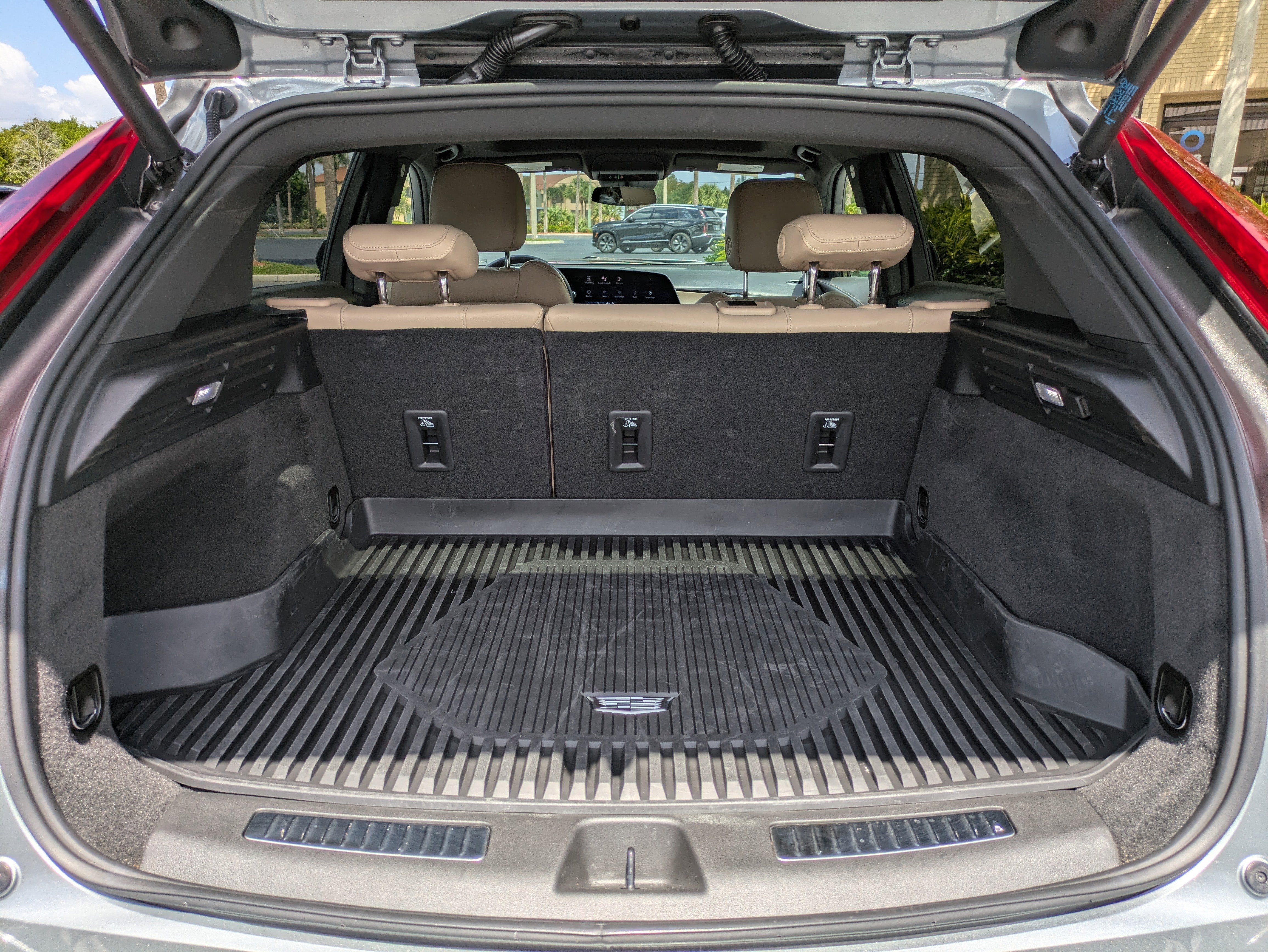 Certified 2024 Cadillac XT4 Premium Luxury image 11