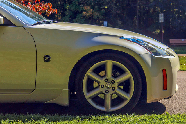 Used 2004 Nissan 350Z Touring RWD image 10