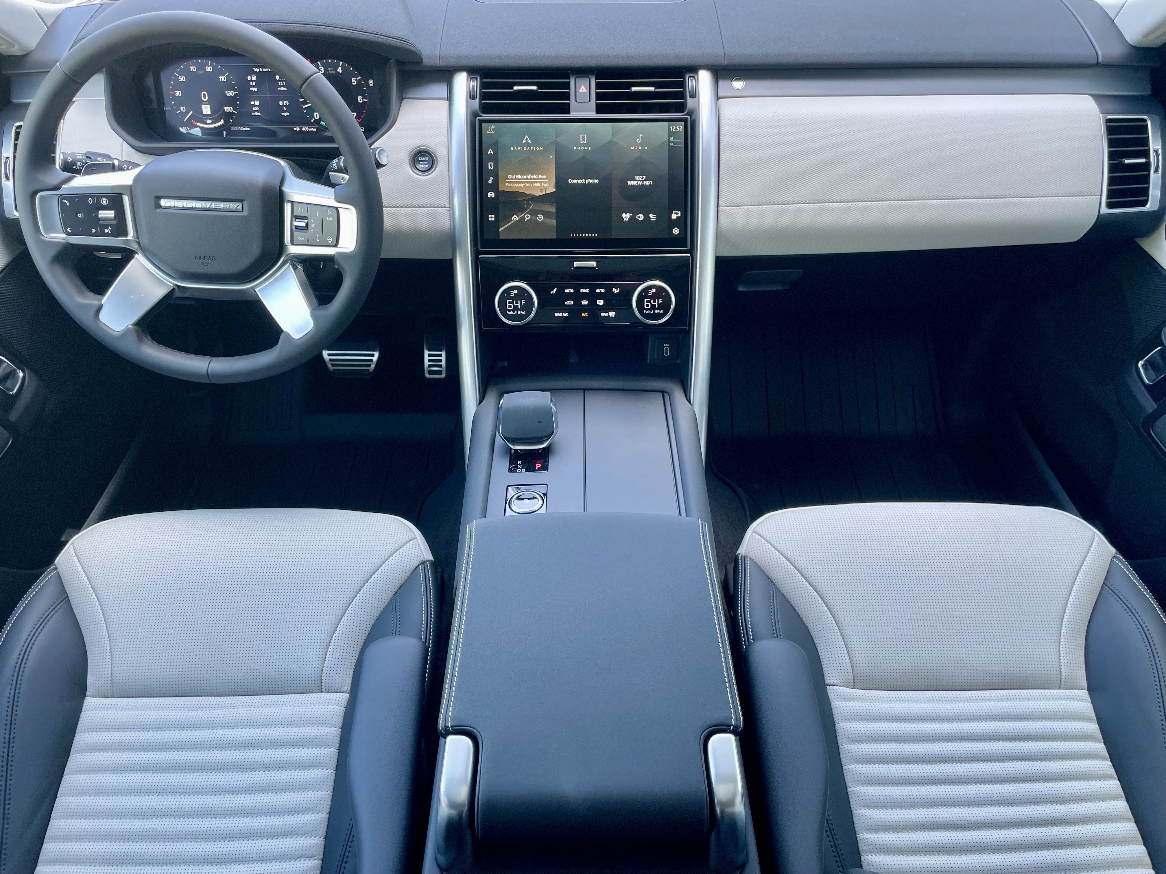 New 2026 Land Rover Discovery Dynamic SE AWD/4WD image 16