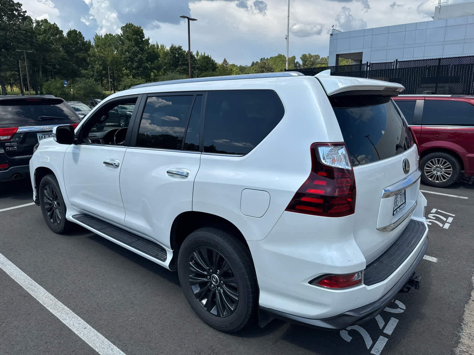 Used 2020 Lexus GX 460 Premium AWD/4WD image 3