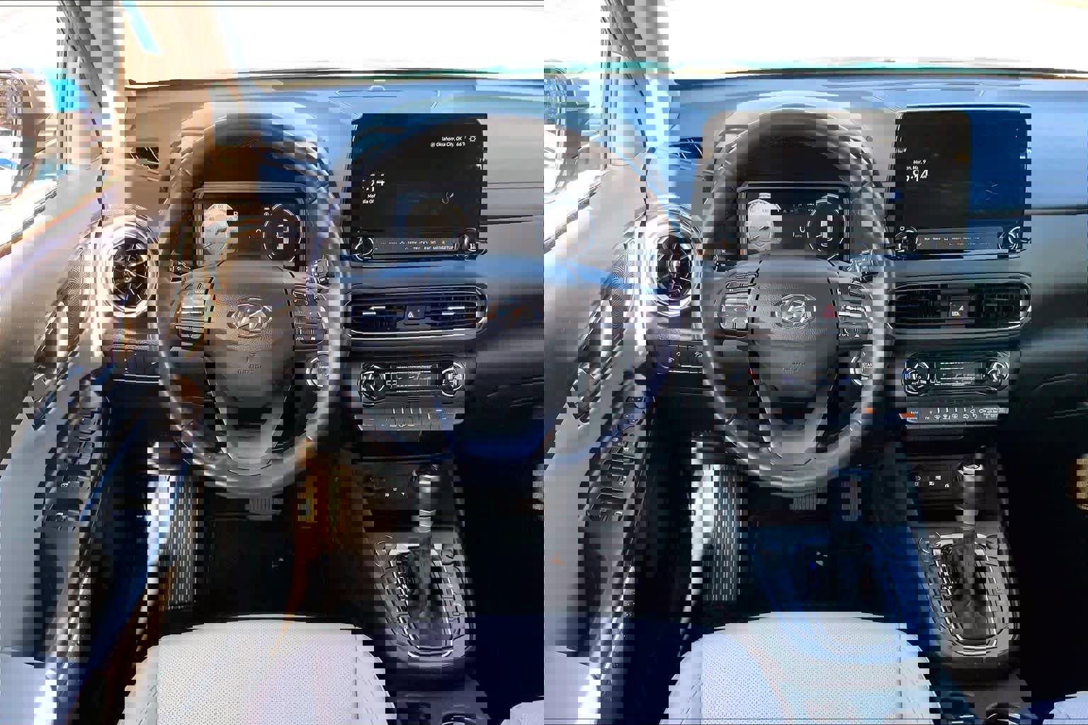 Used 2023 Hyundai Kona Limited image 5