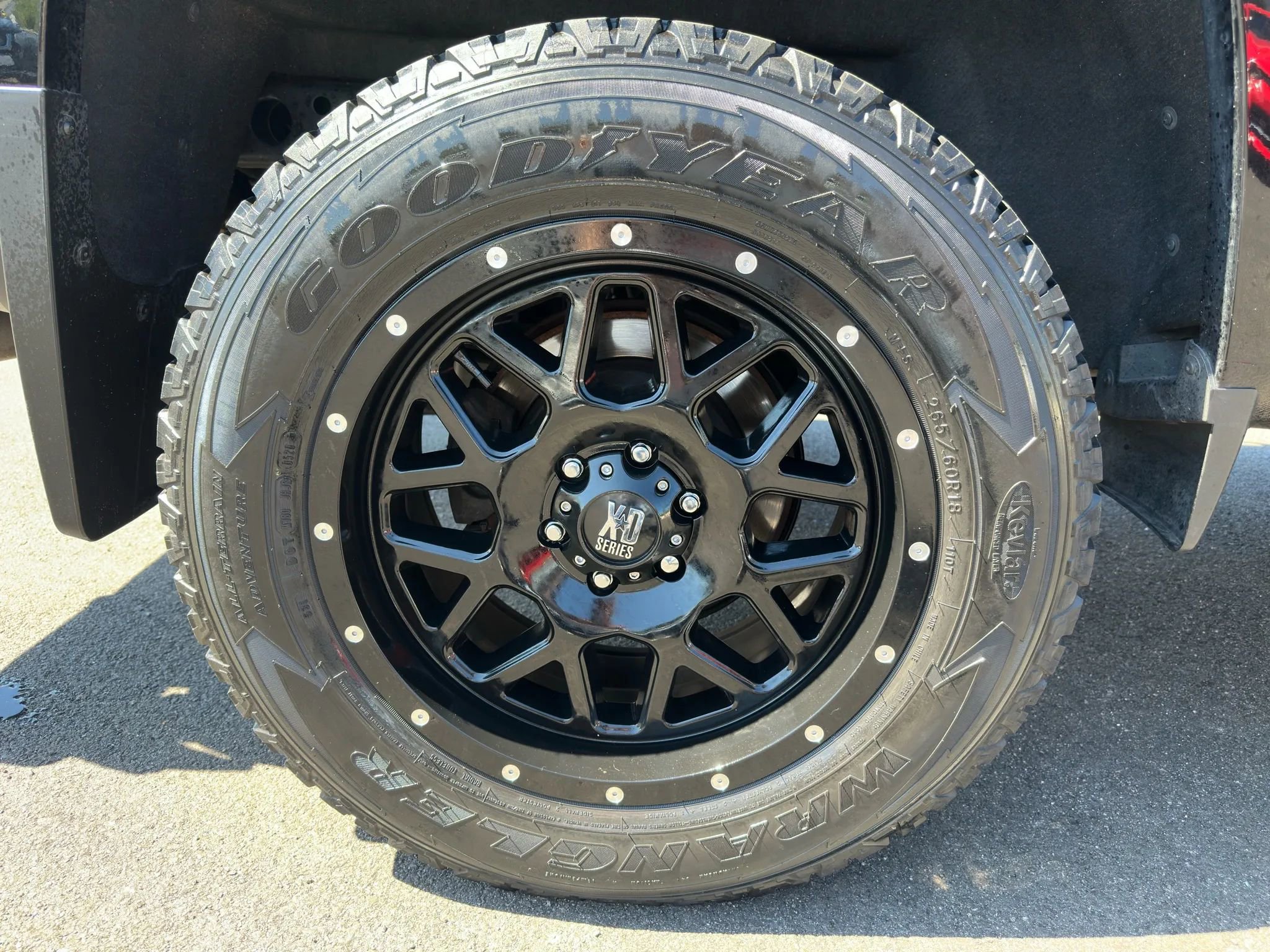 Used 2018 GMC Canyon SLE w/ SLE Convenience Package image 24