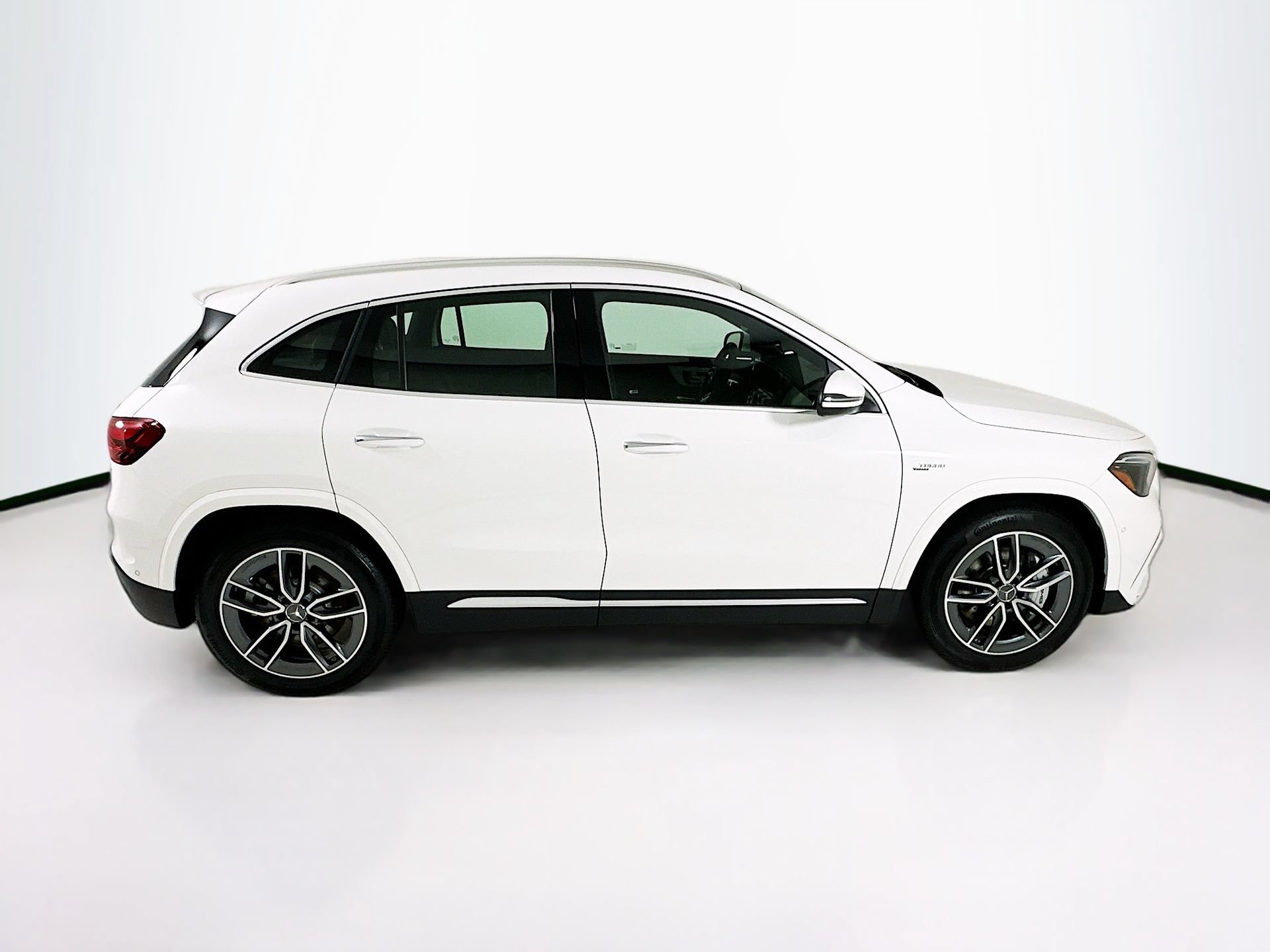 New 2026 Mercedes-Benz GLA 35 AMG 4MATIC image 9