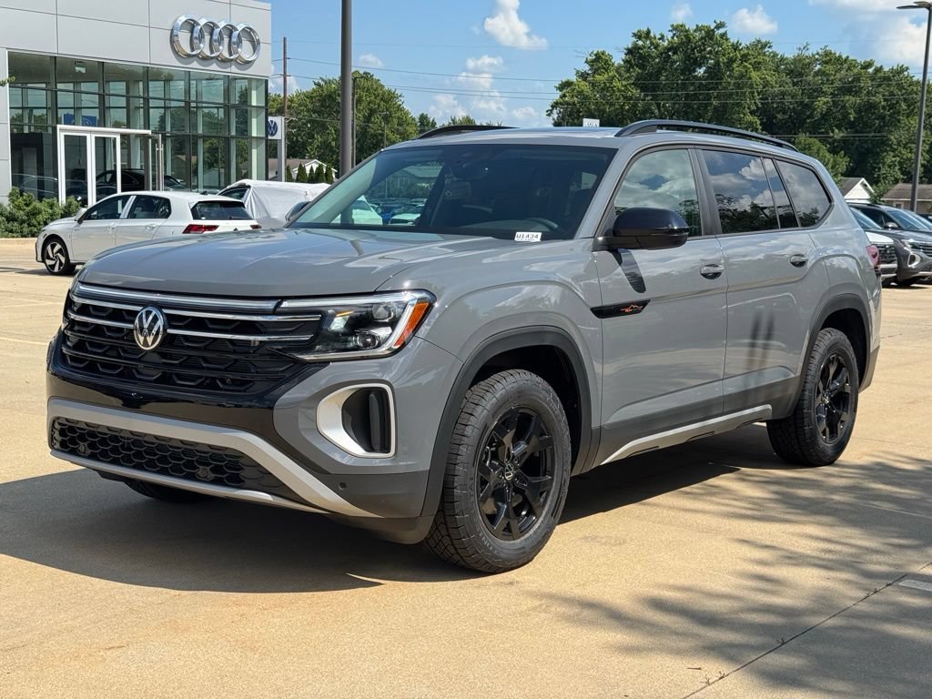New 2026 Volkswagen Atlas Peak Edition AWD/4WD image 9