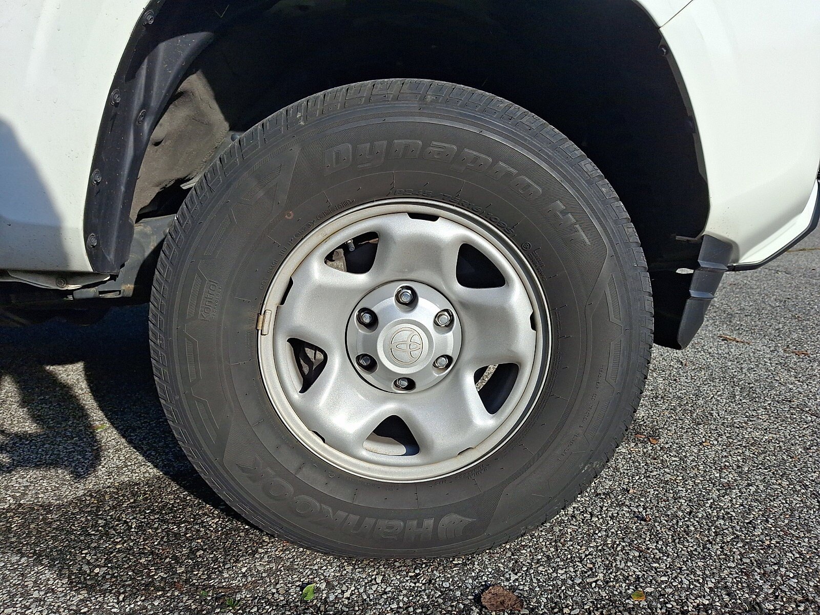 Used 2023 Toyota Tacoma SR AWD/4WD image 4