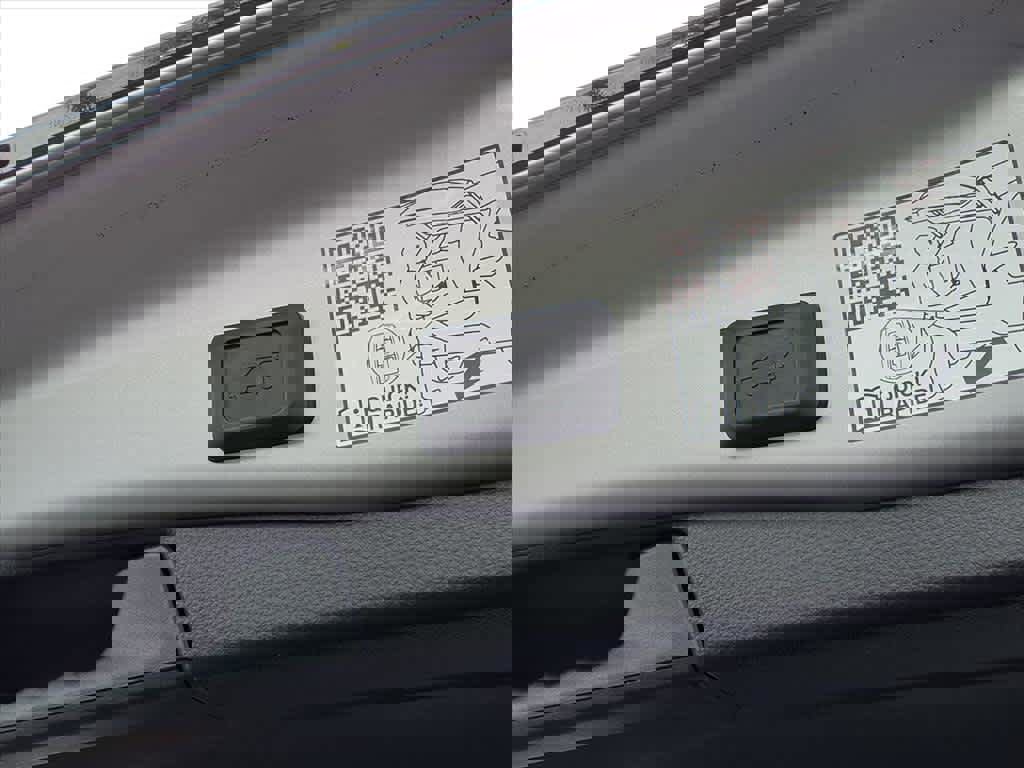 Used 2023 Toyota RAV4 XSE image 7