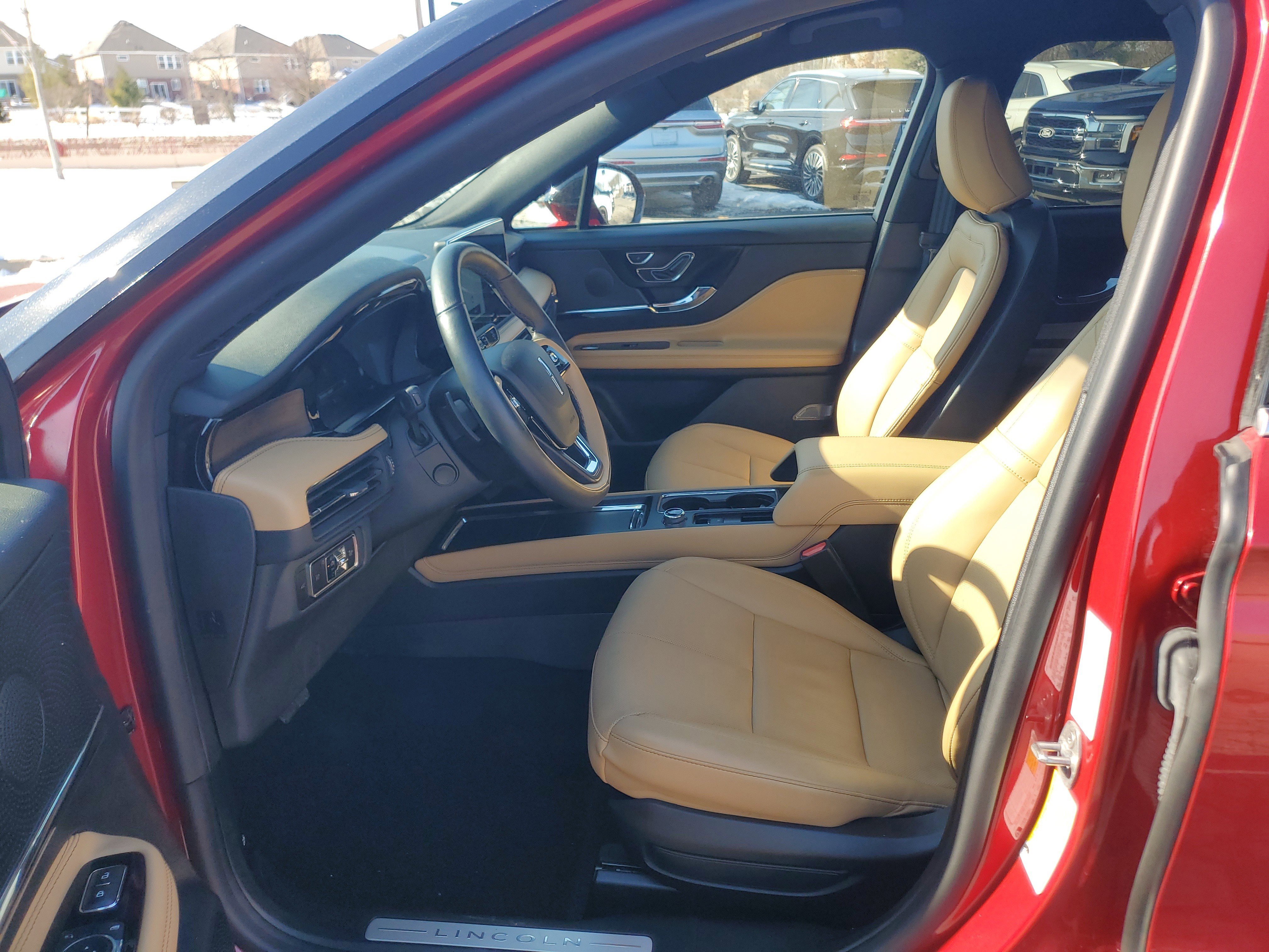 Certified 2023 Lincoln Corsair Reserve w/ Equipment Group 201A image 12