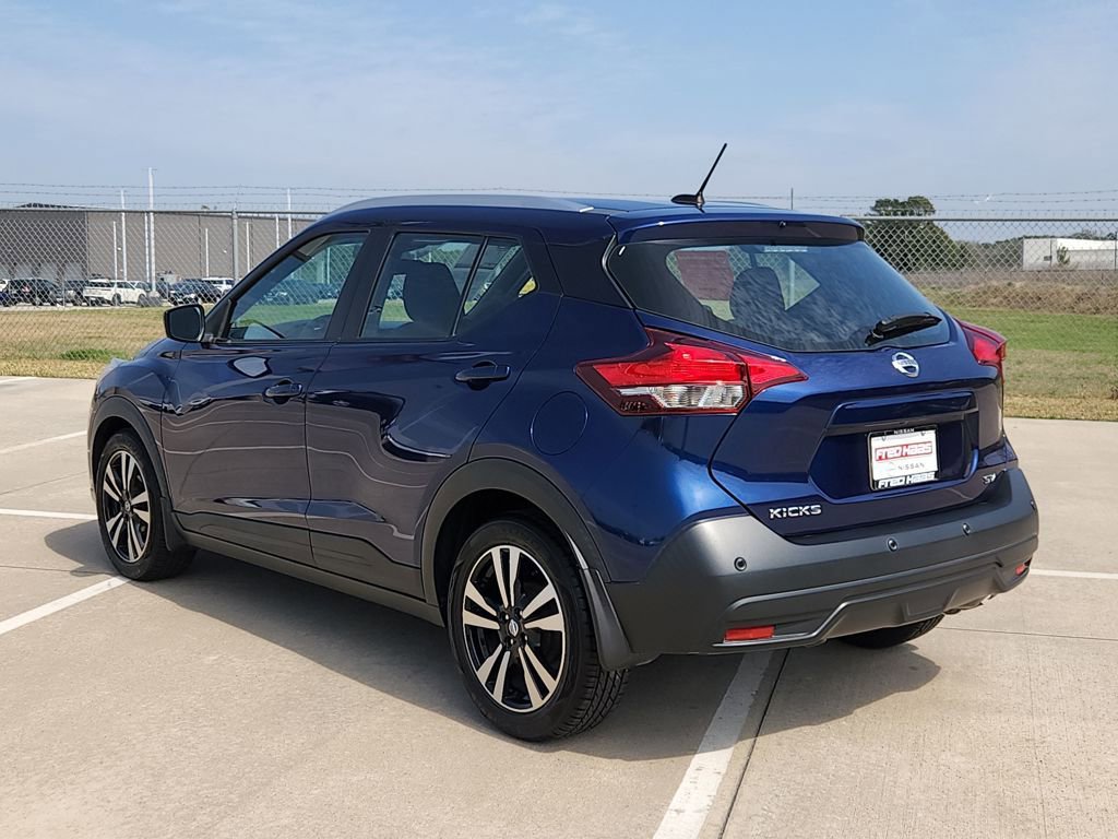 Certified 2020 Nissan Kicks SV image 7