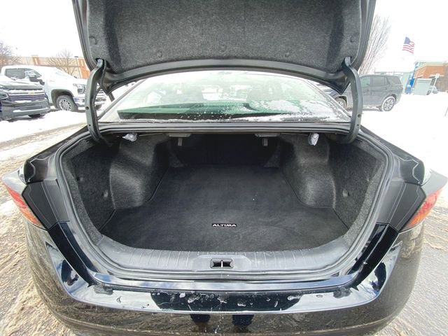 Used 2024 Nissan Altima 2.5 SV image 24
