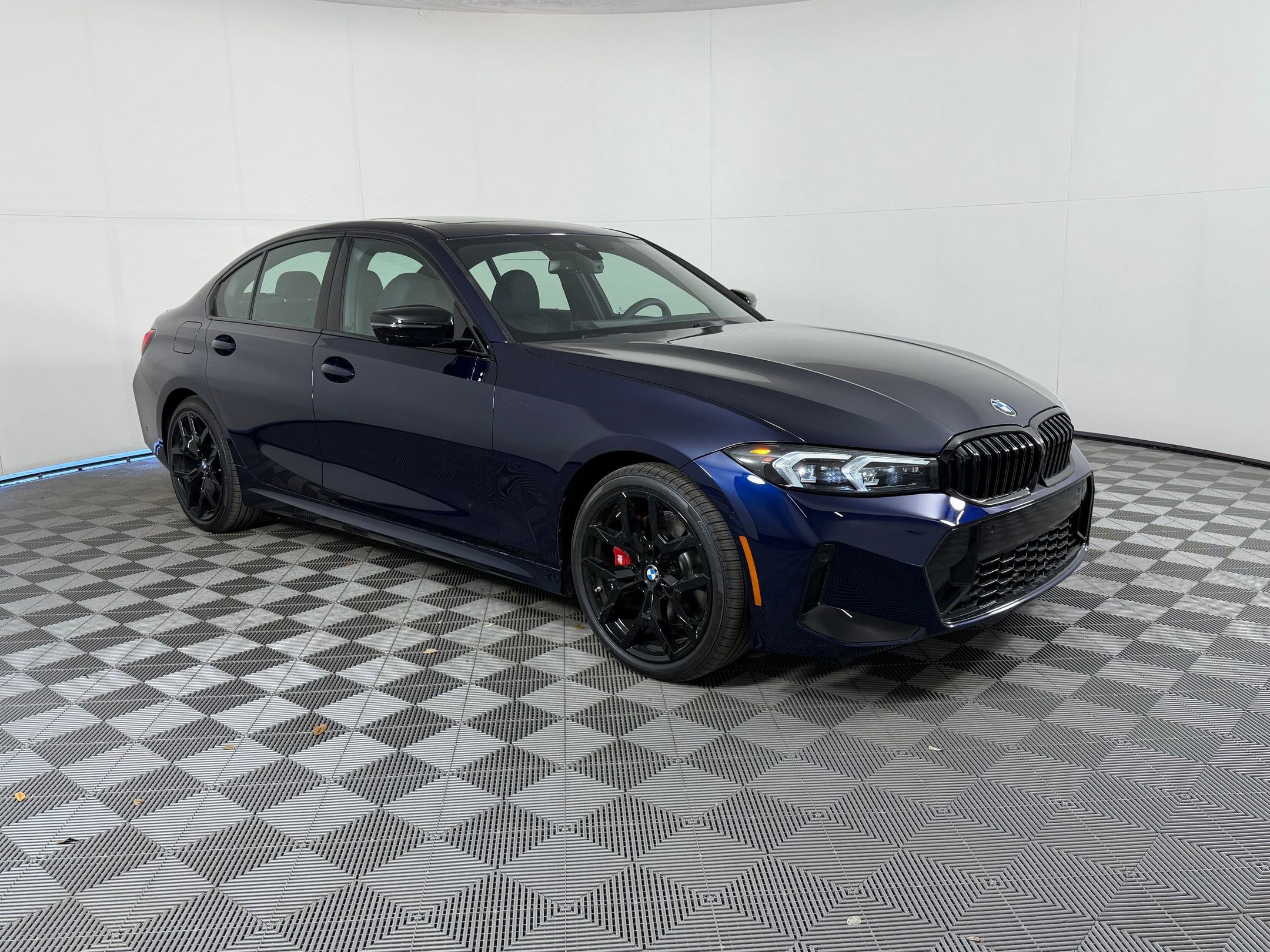 New 2026 BMW 330i Sedan w/ M Sport Package image 7