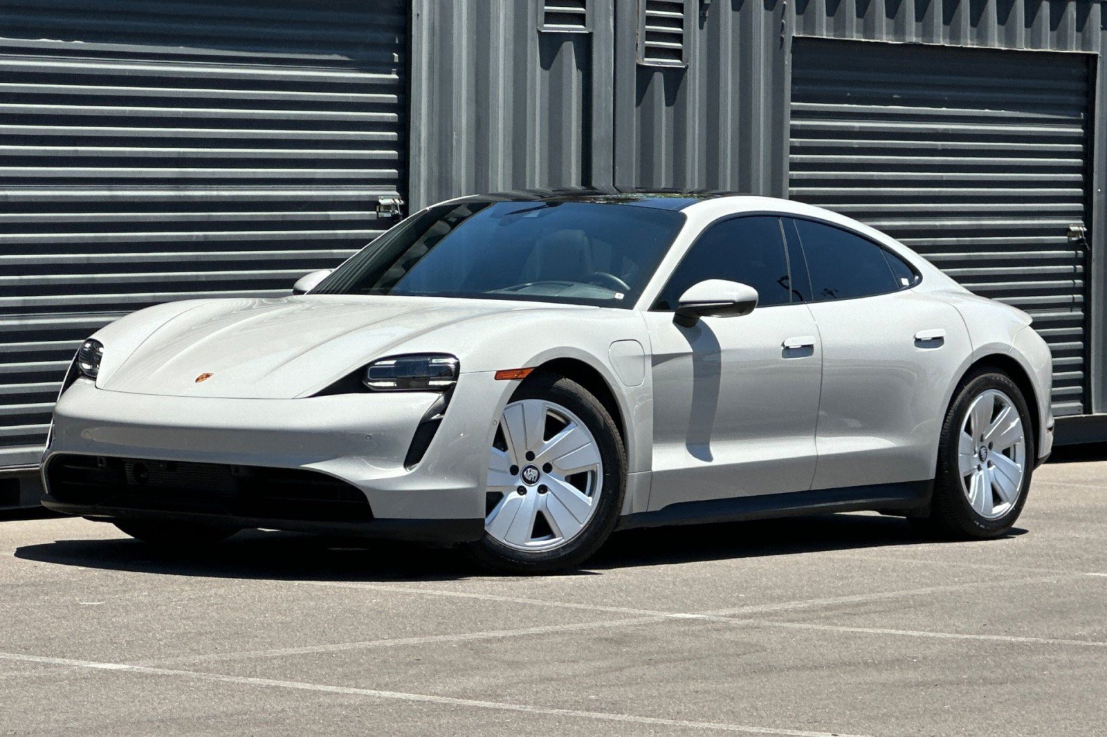 Certified 2022 Porsche Taycan RWD image 1