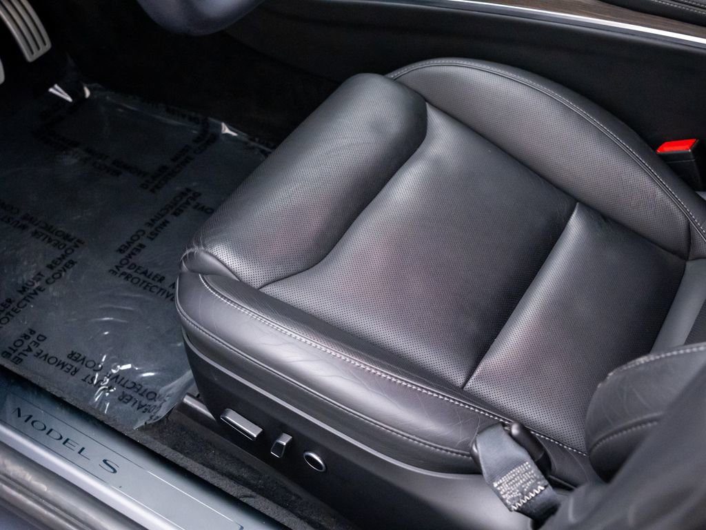 Used 2021 Tesla Model S Plaid image 15