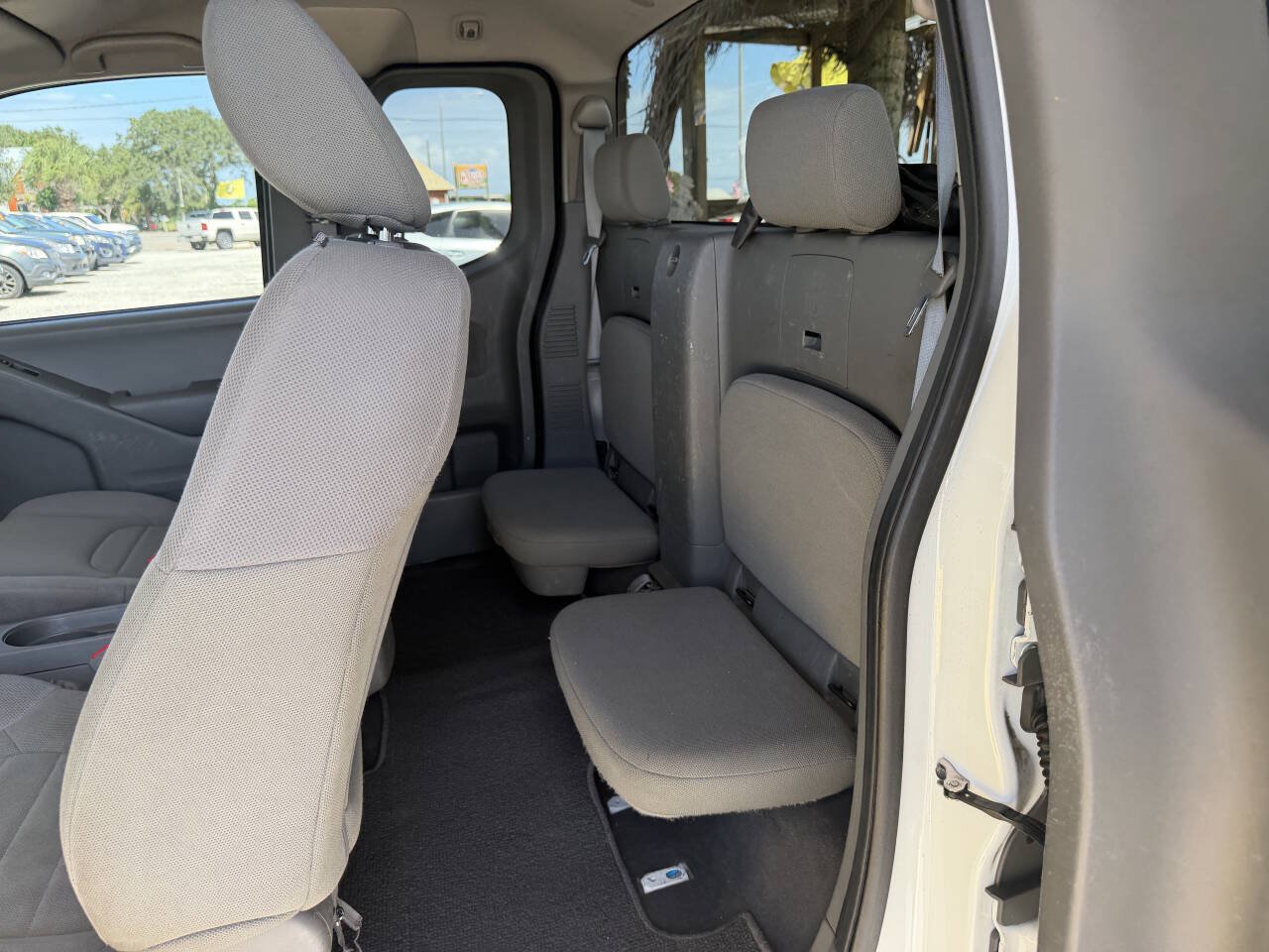 Used 2021 Nissan Frontier S RWD image 12