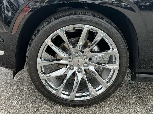 Used 2025 Cadillac Escalade ESV Premium Luxury w/ Touring Package AWD/4WD image 4