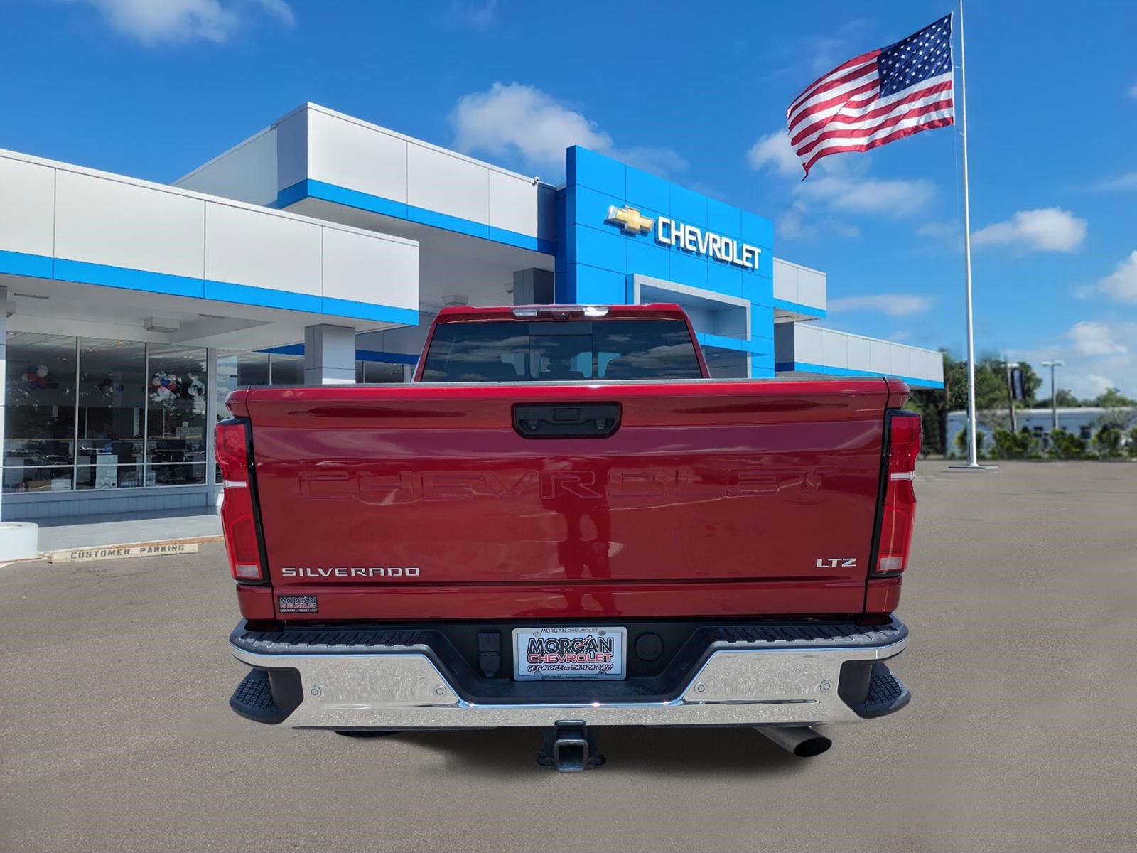 Used 2024 Chevrolet Silverado 2500 LTZ w/ LTZ Premium Package AWD/4WD image 4