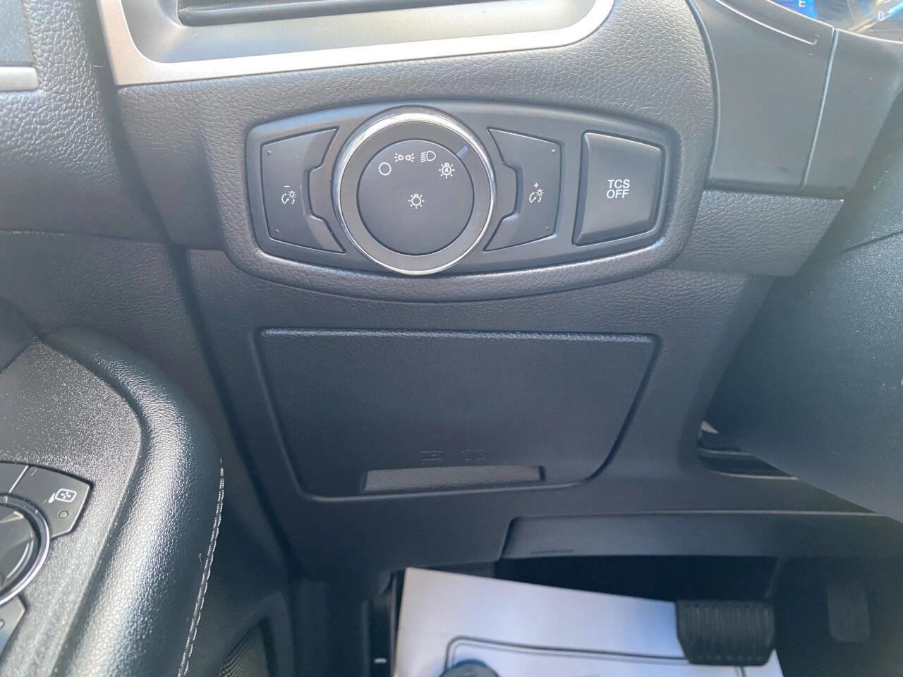 Used 2022 Ford Edge SEL image 17