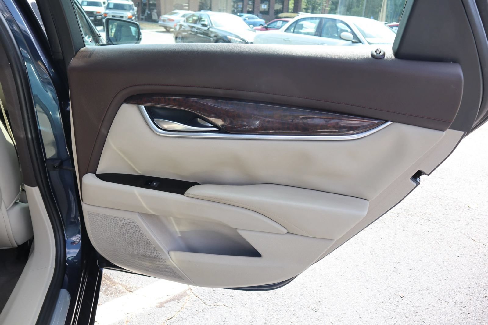 Used 2013 Cadillac XTS Luxury FWD image 17